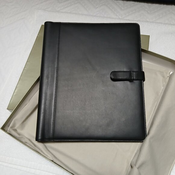 Levenger Circa Leather Jacket (Letter) in Black -- NEW IN BOX - Picture 1 of 5
